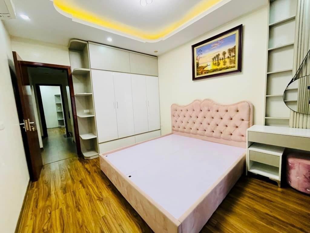 TRUNG TÂM CẦU GIẤY - NHÀ ĐẸP Ở NGAY - TẶNG FULL NỘI THẤT - AN SINH TUYỆT VỜI NHÀ ĐẸP LUNG LINH - 4 TẦNG - ĐẦY ĐỦ CÔNG NĂNG - DỌN VÀO Ở NGAY